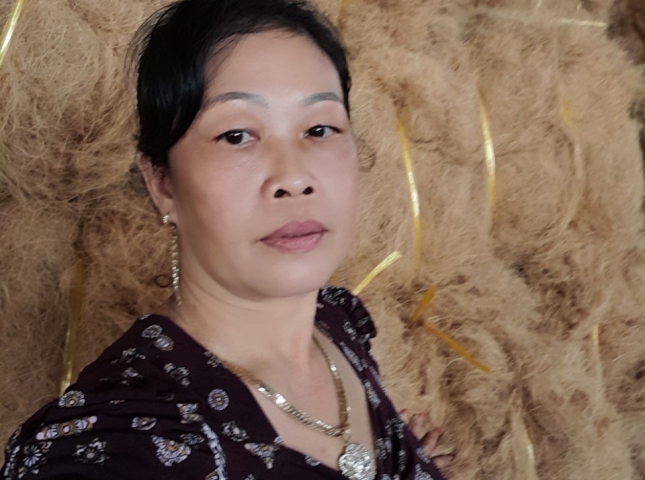 Chỉ sơ dừa bên Mụn Dừa Xuân Bình